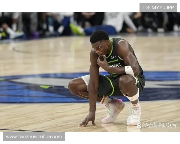 爱德华兹季前赛首球精彩回顾高难度撤步跳投展现夏季训练成果